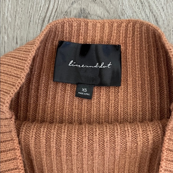 Line & Dot Rust Sweater - Picture 2 of 3